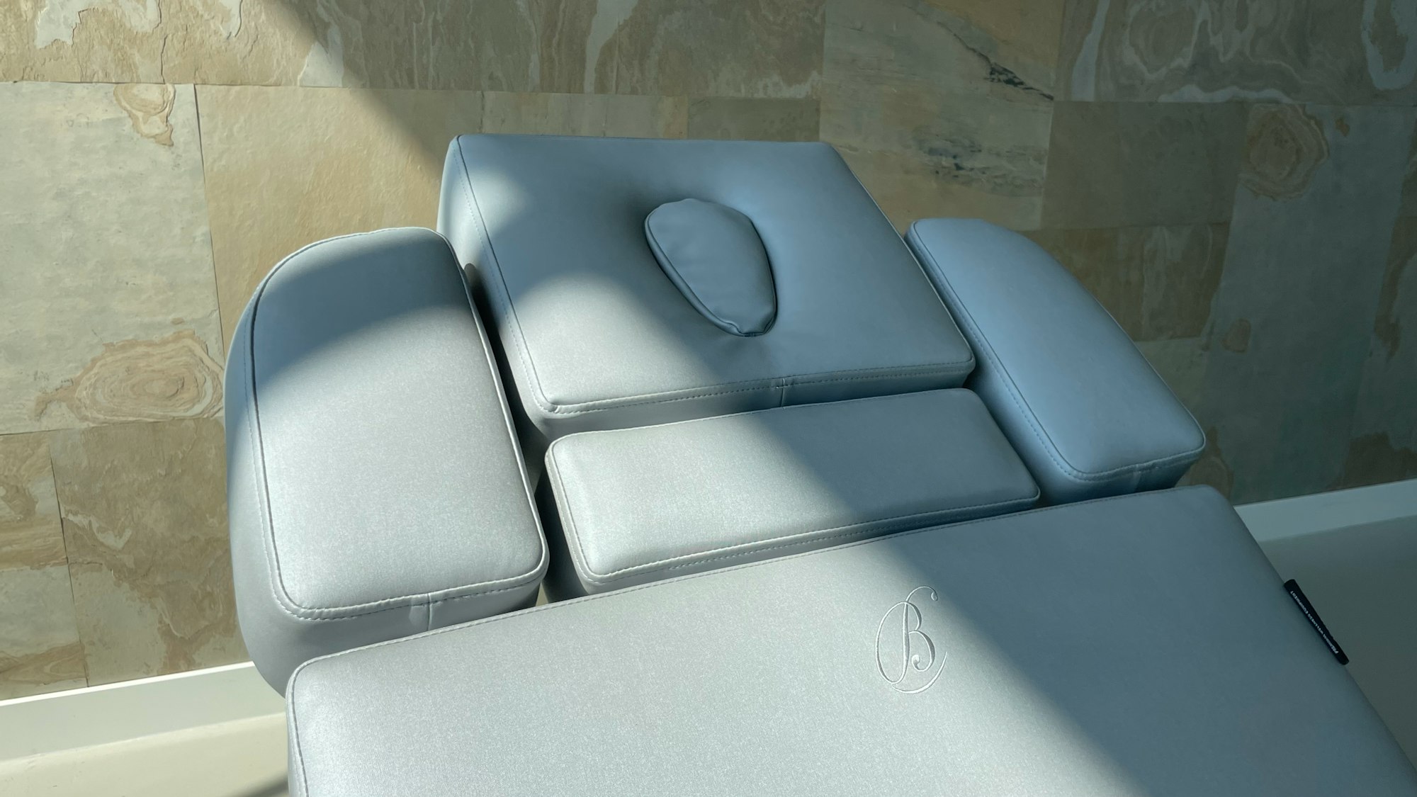 Headrest extension
Cushion