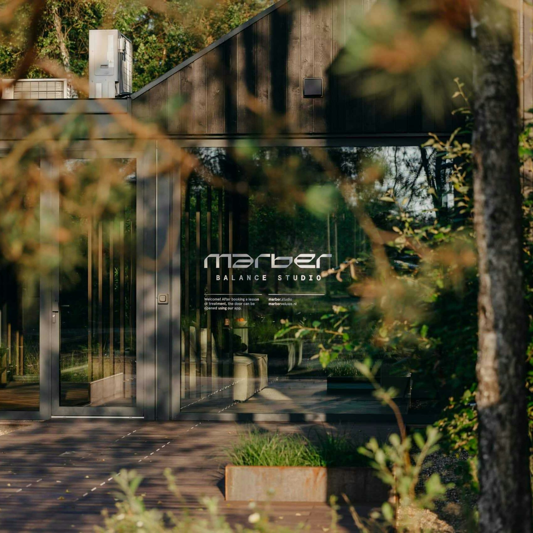 Marber Studio, Hoenderloo