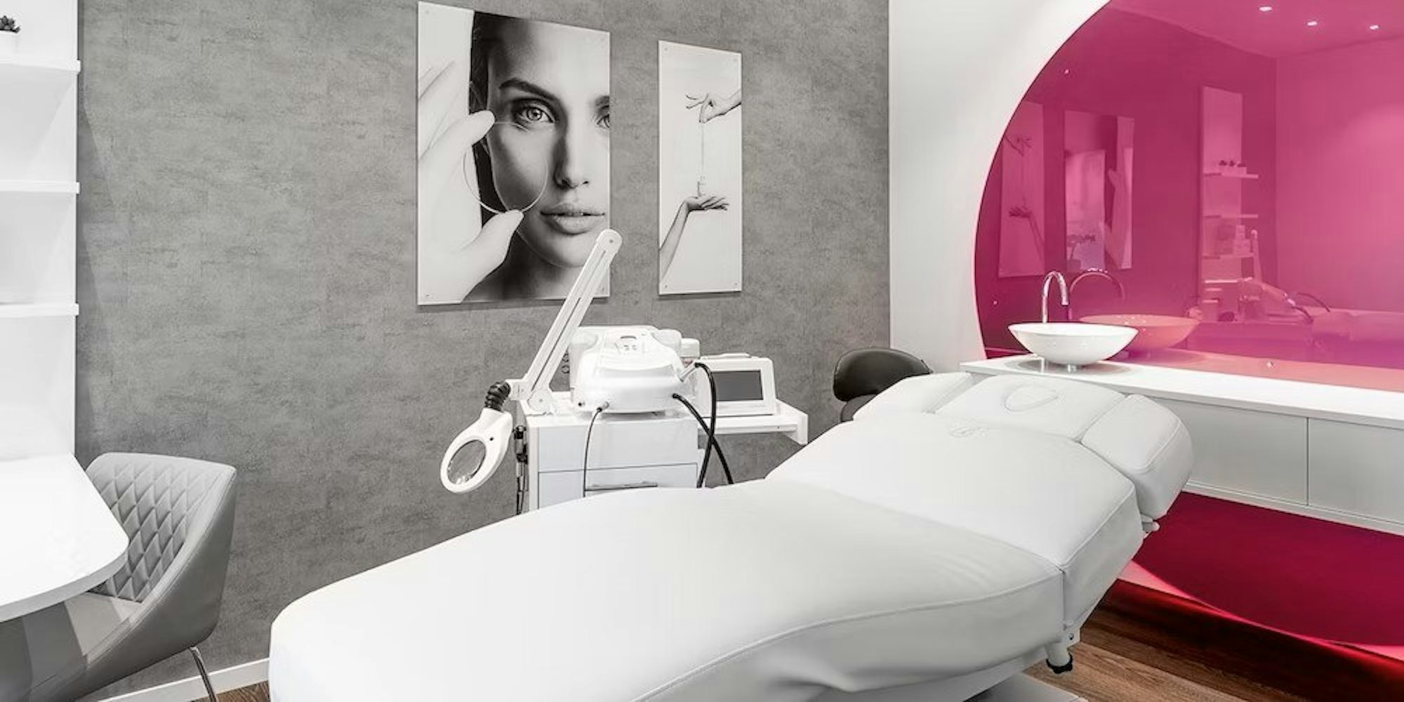 Reviderm Skinmedics Luzern Bellezi wellnessliege